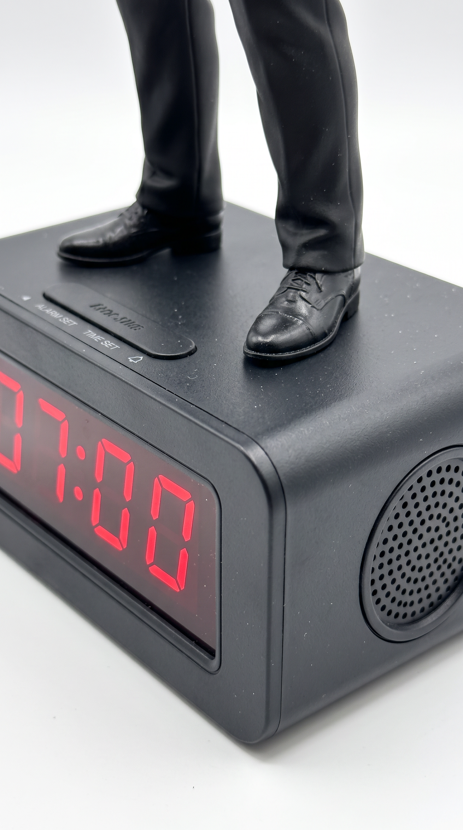 Starboy Alarm Clock - crimson LED display close-up